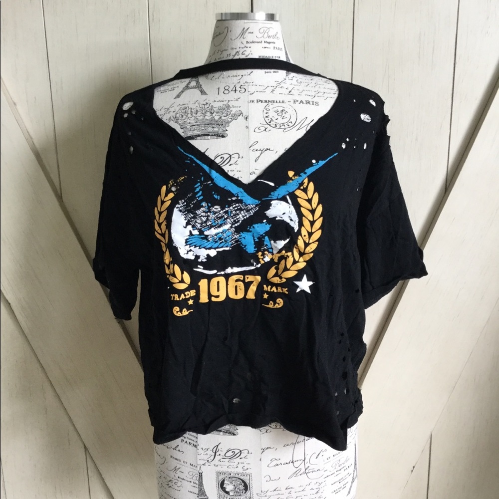 💋SHEIN Distressed Tee Shirt💋